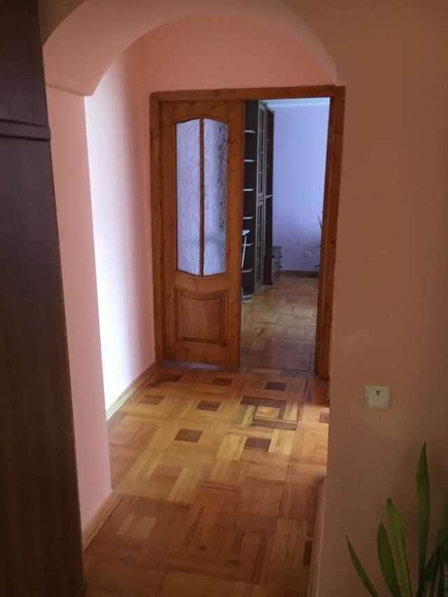 Апартаменты Galytska Apartment Ивано-Франковск-10